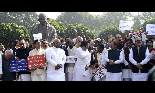 2019 - लोकतन्त्र में वोटतंत्र के तुष्टीकरण की राजनीति ही जीतेगी ? 2019 - लोकतन्त्र में वोटतंत्र के तुष्टीकरण की राजनीति ही जीतेगी ?