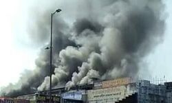 भोपाल: शॉपिंग काम्प्लेक्स में लगी आग में 100 से अधिक दुकानें भस्म