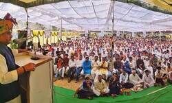 एमपी: धार में कृषक सम्मेलन में श्री नरेंद्र सिंह तोमर ने किसानों को संबोधित किया एमपी: धार में कृषक सम्मेलन में श्री नरेंद्र सिंह तोमर ने किसानों को संबोधित किया