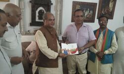 Public relations program, BJP, Narendra Singh Tomar, Contact for Support Campaign, Retired Lieutenant General Mr. Ashok Singh, Retired ADG Shree Shyam Sunder Shukla Public relations program, BJP, Narendra Singh Tomar, Contact for Support Campaign, Retired Lieutenant General Mr. Ashok Singh, Retired ADG Shree Shyam Sunder Shukla