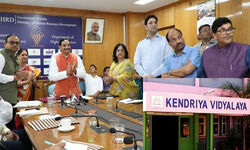 वीडियो कांफ्रेंसिंग के द्वारा केंद्रीय मानव संसाधन विकास मंत्री ने किया 13 केंद्रीय विद्यालयों के नए भवनों का उद्धाटन एवं 6 केंद्रीय विद्यालयों की रखी आधारशिला