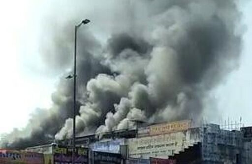 भोपाल: शॉपिंग काम्प्लेक्स में लगी आग में 100 से अधिक दुकानें भस्म