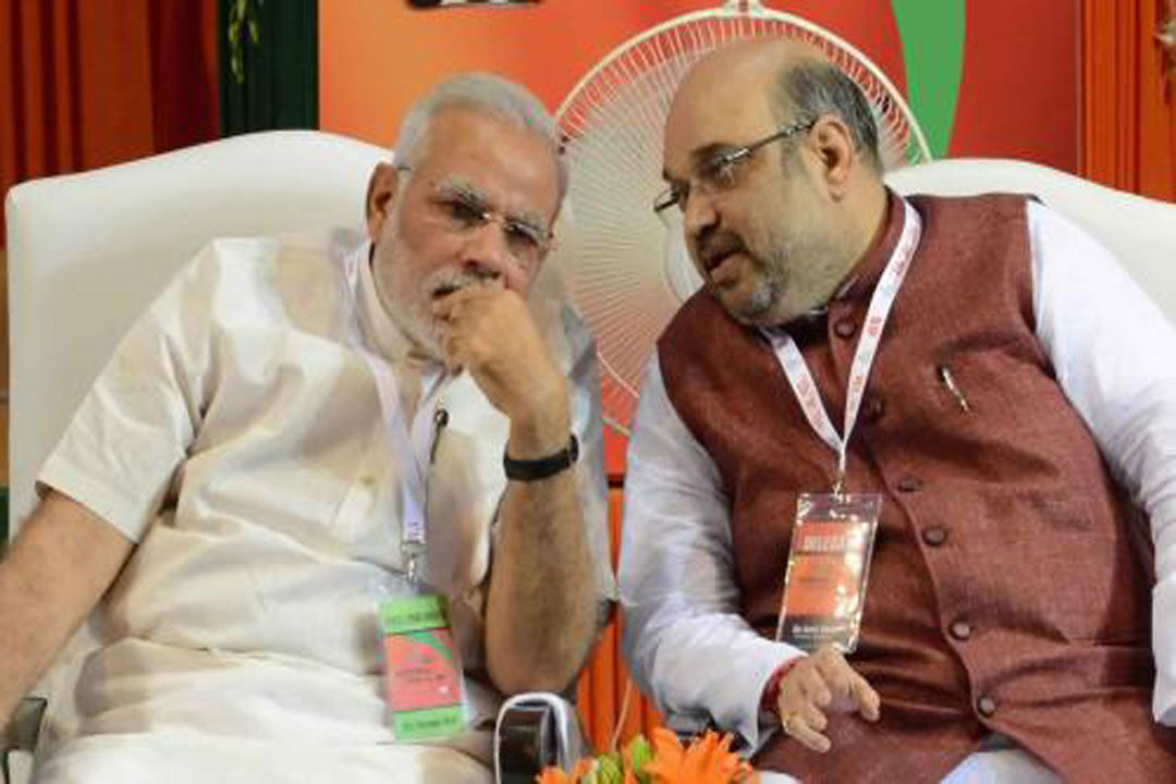 विपक्ष को संयुक्त होते देख शाह ने कमर कसी विपक्ष को संयुक्त होते देख शाह ने कमर कसी