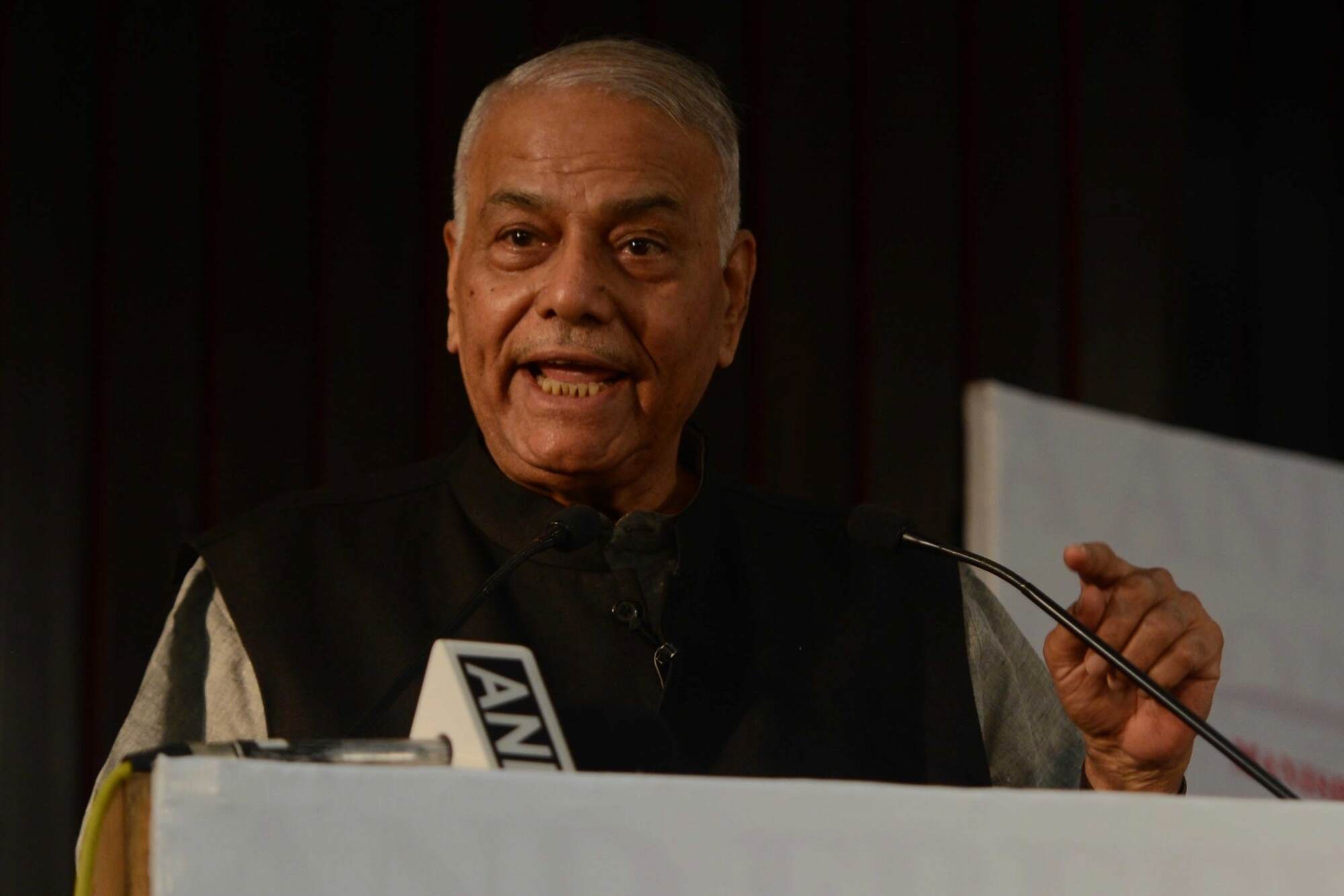 बीजेपी नेता यशवंत सिन्हा ने किसान आंदोलन वापस लिया बीजेपी नेता यशवंत सिन्हा ने किसान आंदोलन वापस लिया