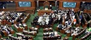 मनमोहन और 2जी मुद्दे पर कांग्रेस के हँगामा के बाद वॉकआउट मनमोहन और 2जी मुद्दे पर कांग्रेस के हँगामा के बाद वॉकआउट