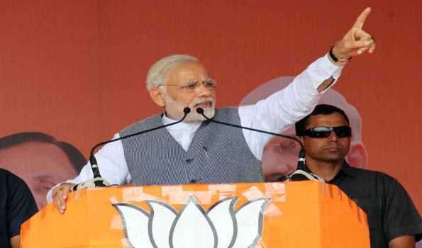 गुजरात चुनाव: बीजेपी ने लगाया कांग्रेस पर पाकिस्तान से मिलीभगत का आरोप गुजरात चुनाव: बीजेपी ने लगाया कांग्रेस पर पाकिस्तान से मिलीभगत का आरोप